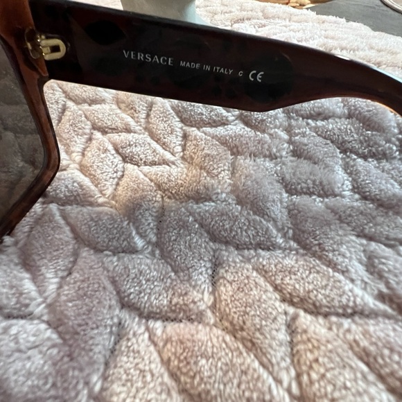 Authentic Versace Vintage Gold Tortoise #4280 Women's Sunglasses EUC - Picture 4 of 6